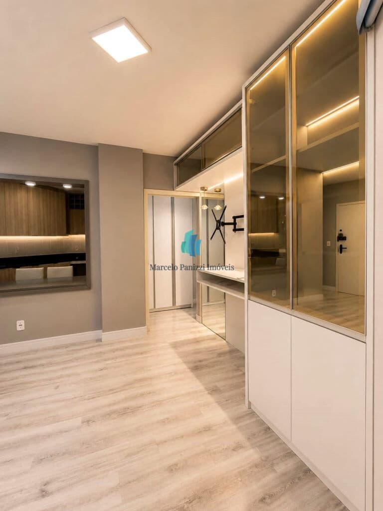Apartamento Semimobiliado