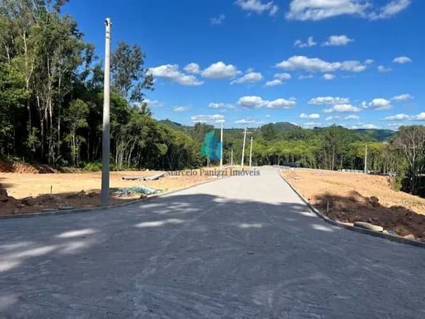 Terrenos (Em obras)