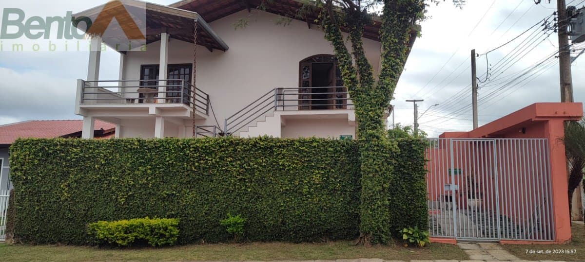 Sobrado Padrão para Venda em Loteamento Vila Verde Campo Largo-PR