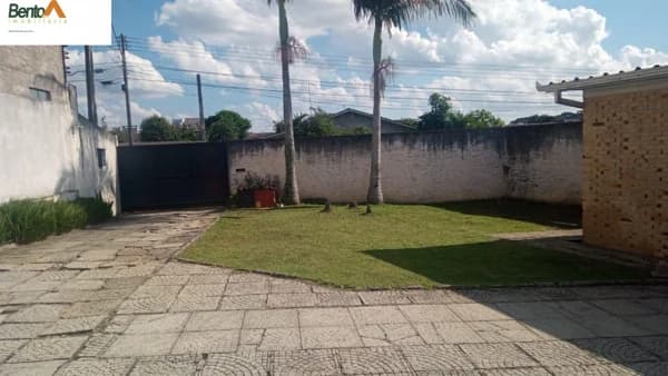 Casa Alvenaria para Venda em Centro Campo Largo-PR