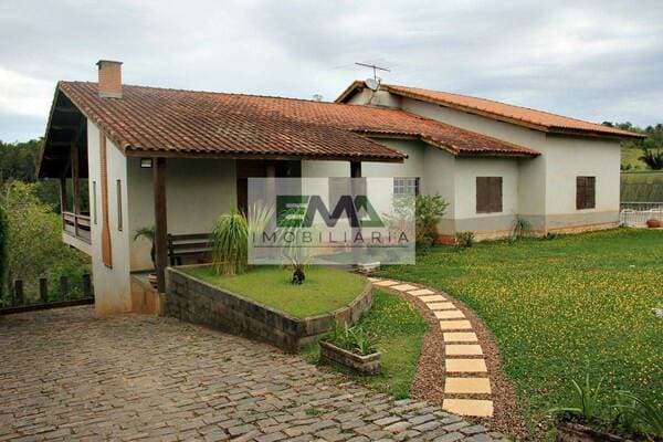 Casa em Santa Isabel - Centro