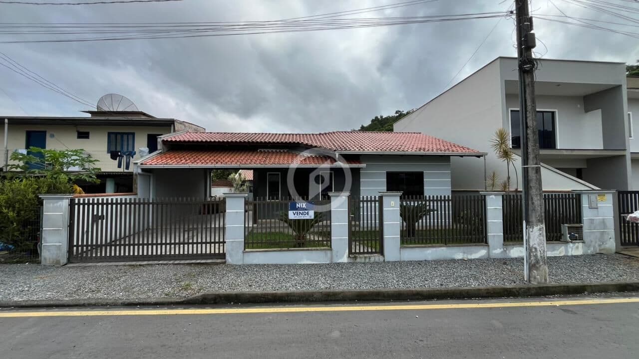 Casa em Guaramirim - Guamiranga