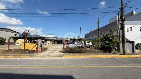 Terreno Central no coração da cidade!
