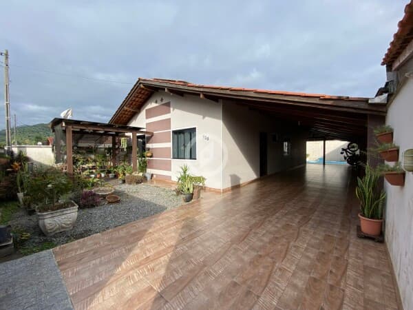 Casa em Guaramirim - Nova Esperança