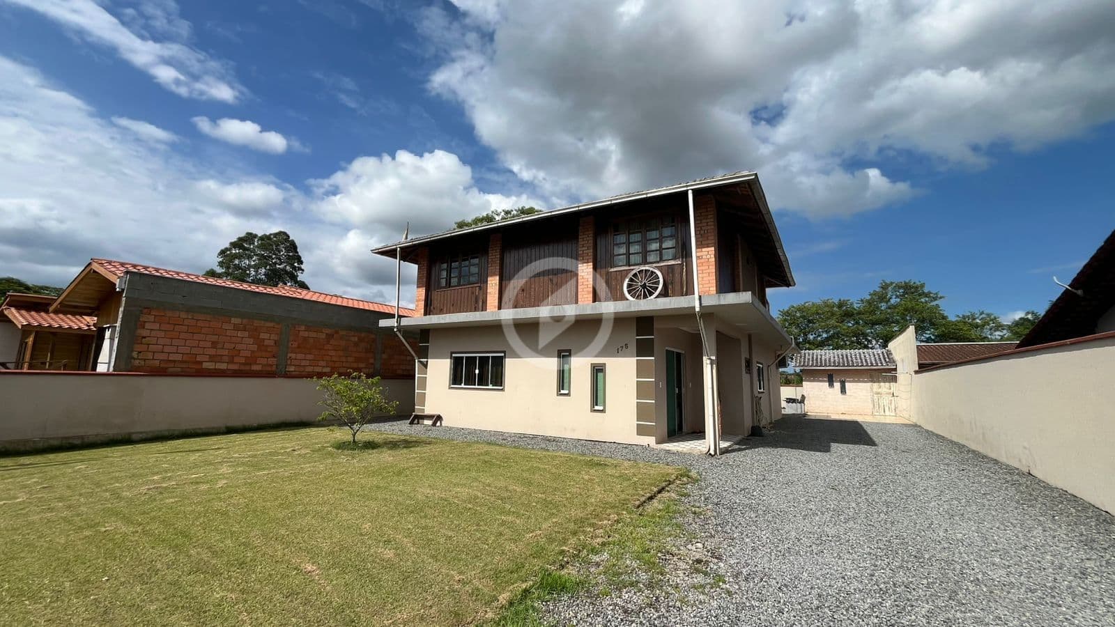 Casa em Guaramirim - Bananal do Sul