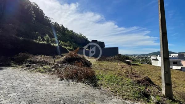Lote/Terreno em Guaramirim - Amizade