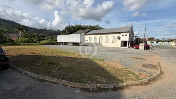 Terreno de Esquina no Bairro Avaí