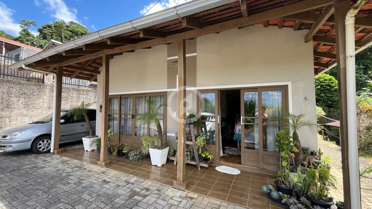 Casa em Guaramirim - Amizade