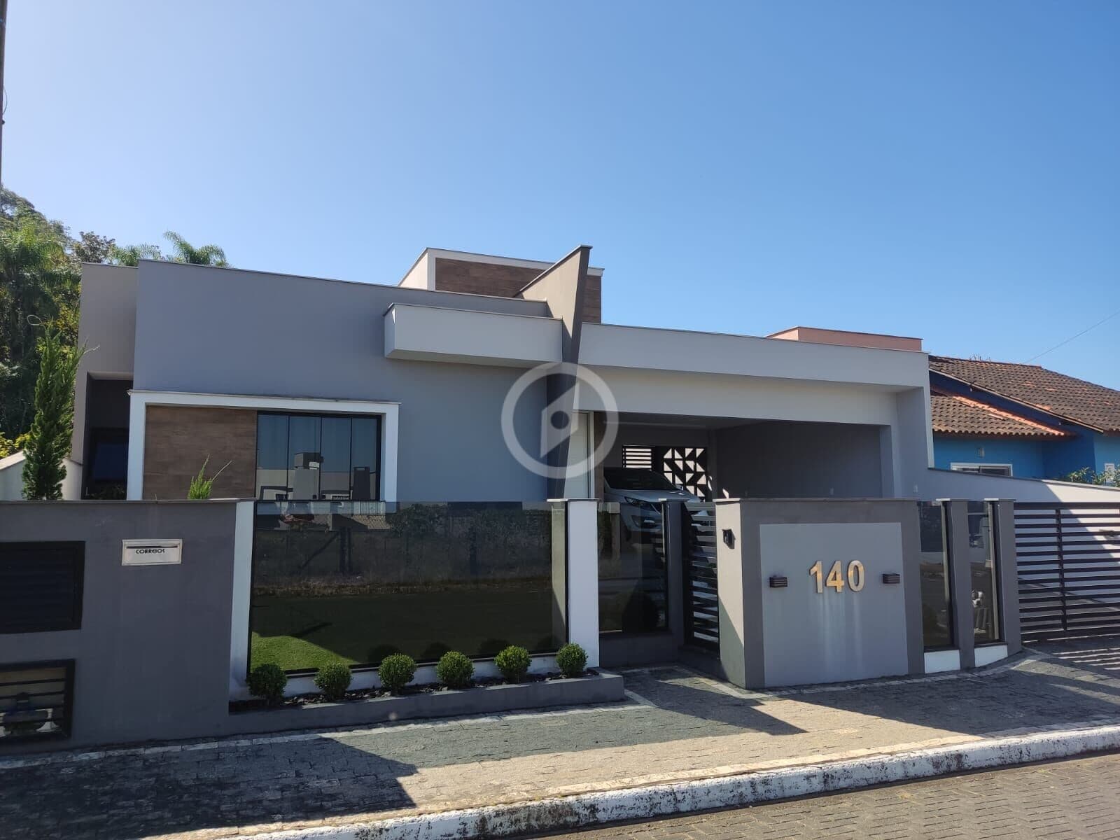 Casa Alto Padrão com ampla área de festas e piscina