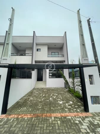 Sobrado geminado de Alto Padrão no Bairro Amizade