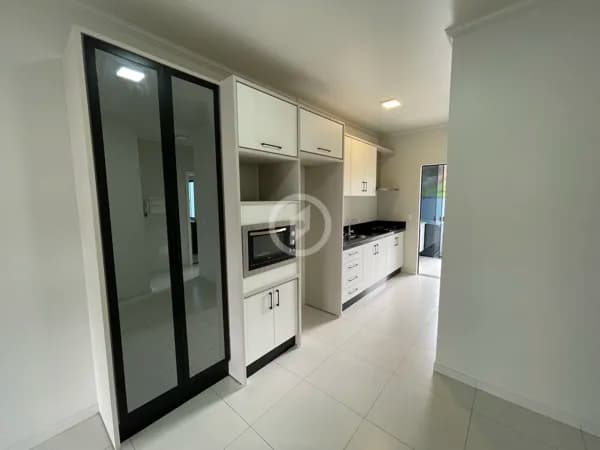 Casa Geminada de 3 quartos semi mobiliada
