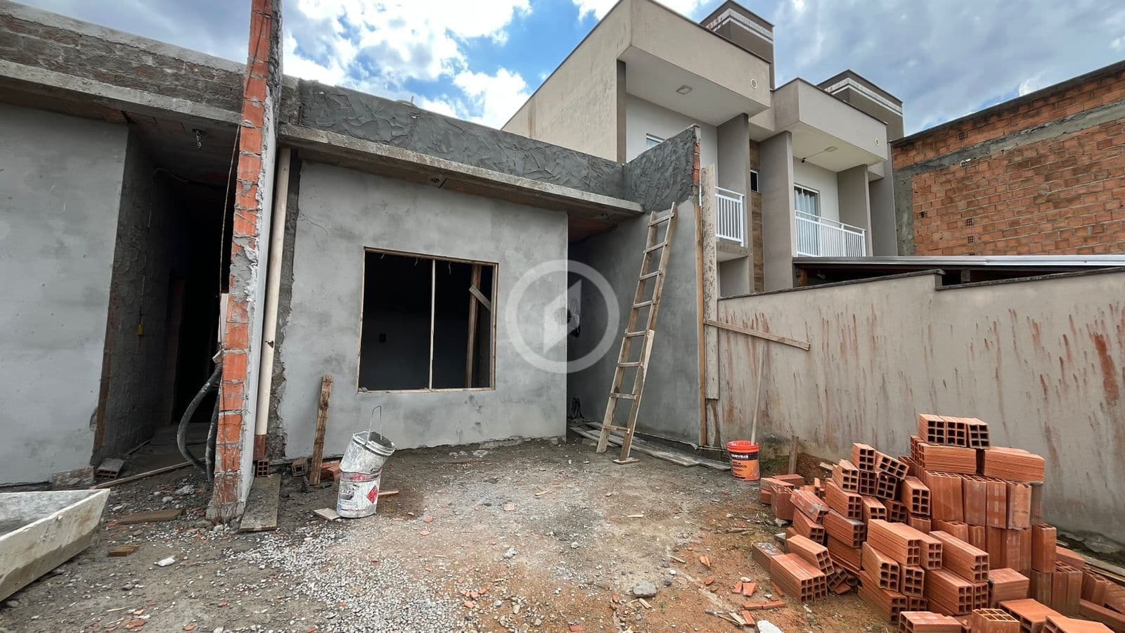 Casa em Guaramirim - Bananal do Sul