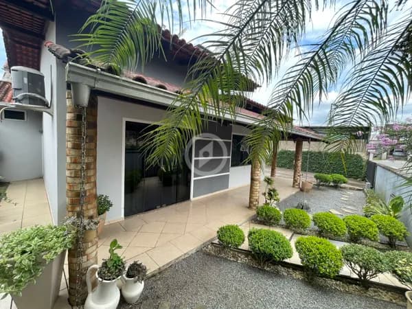Casa em Guaramirim - Amizade