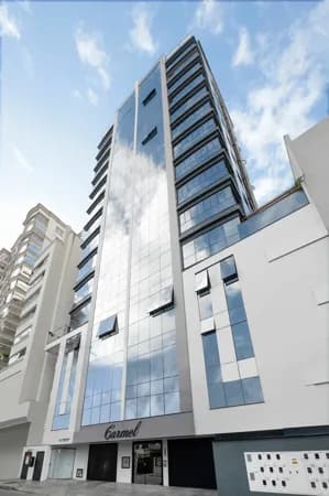 AMPLITUDE, CONFORTO E LOCALIZAÇÃO PRIVILEGIADA!