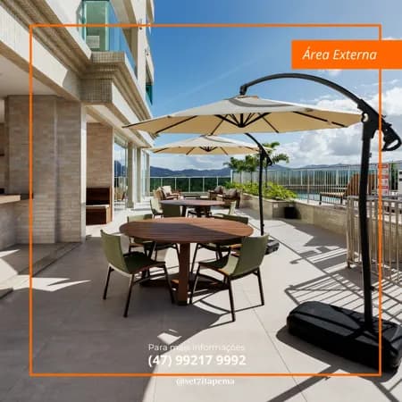 Apartamento em Meia Praia.