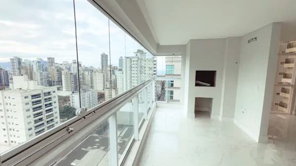 Descubra o Prazer de Morar Perto do Mar: Apartamento de Alto Padrão
