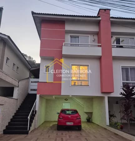 Sobrado Padrão em Villa Verde, 180m² pode ser financiado 3 quartos, 1 suíte, 2 salas, 3 banheiros, 4 garagens - Franco da Rocha/SP