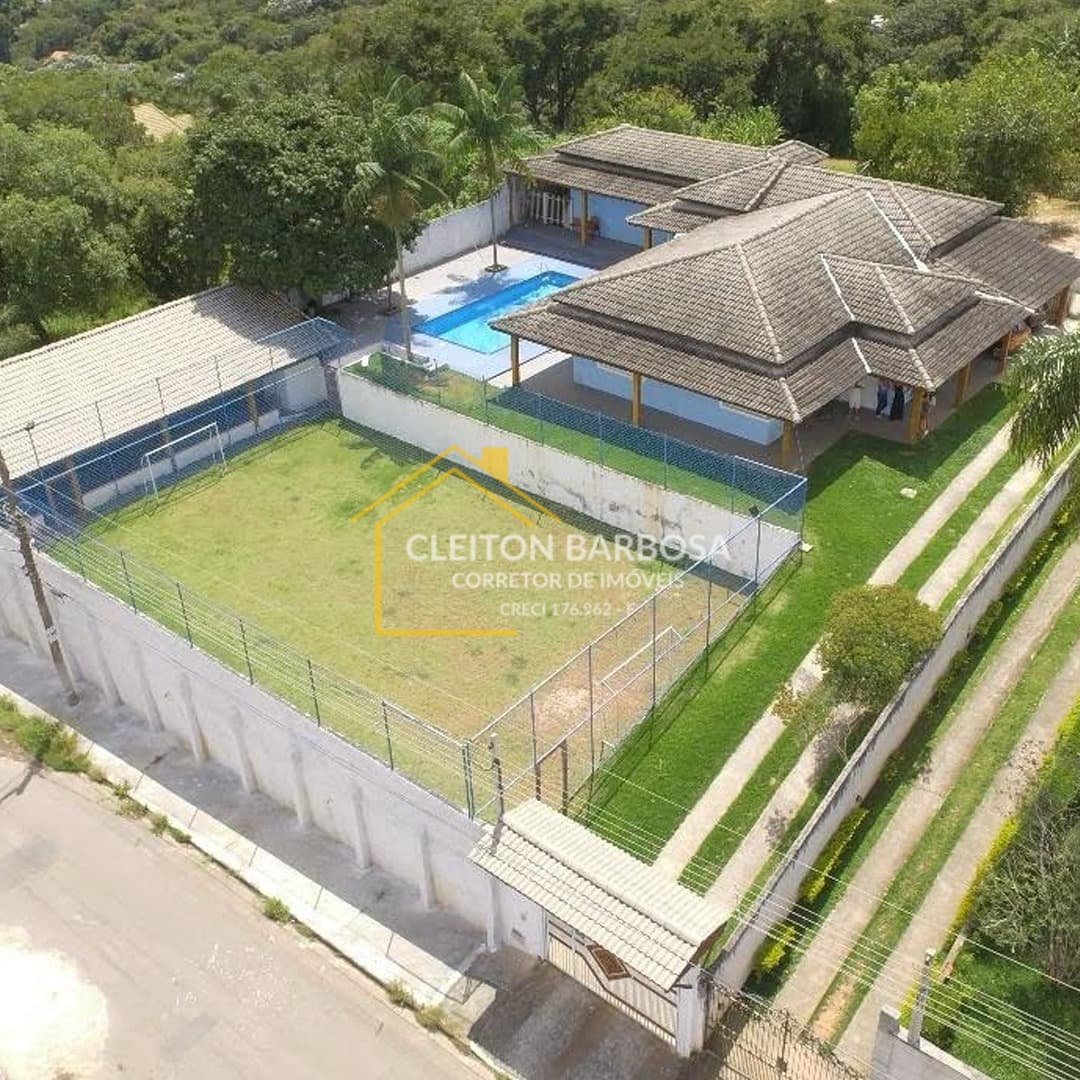 Linda chácara à venda Localizada no Morro Grande, o imóvel de 613 m² de área construída em - Caieiras - SP