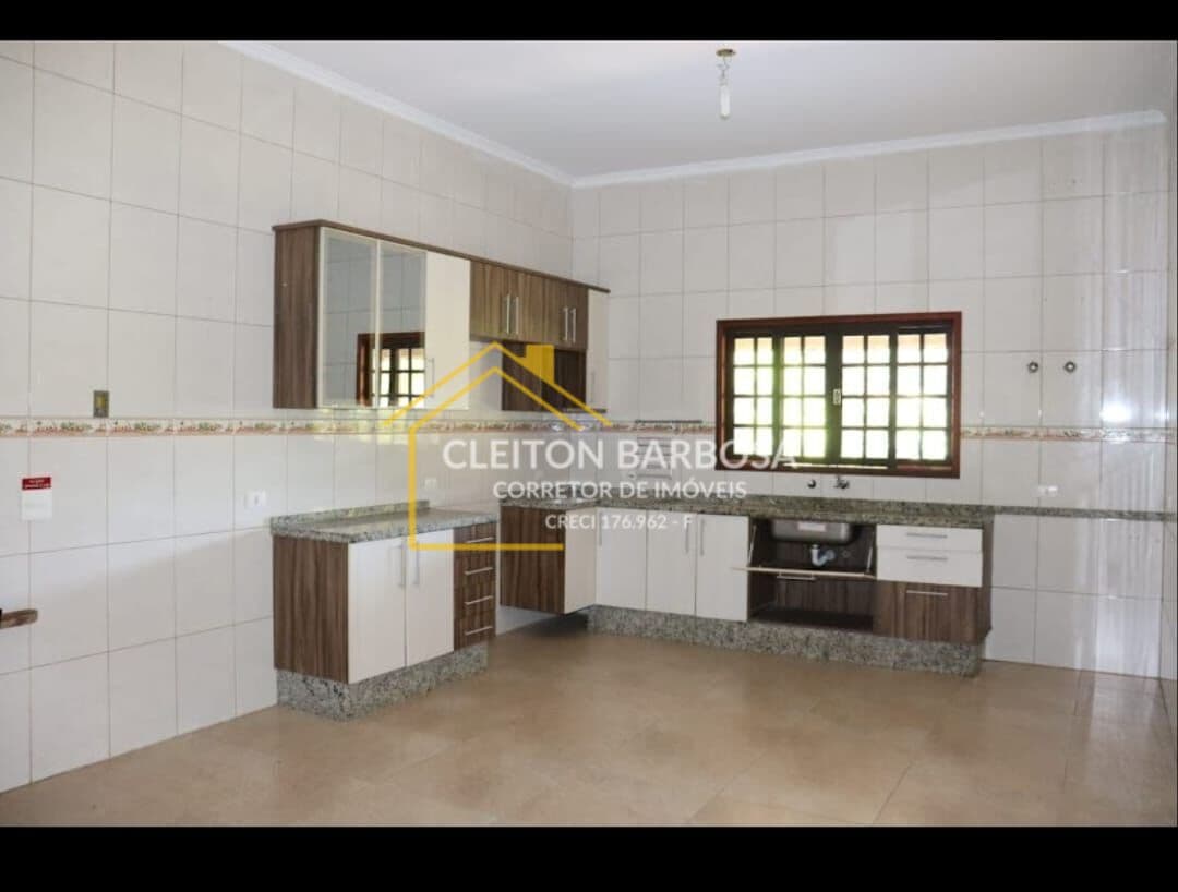Chácara em Franco da Rocha com casa e um galpão trifásico - Chácaras Maristela - SP