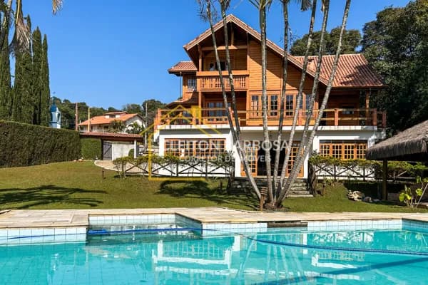Casa Alto Padrão no condomínio Alpes de Caieiras para venda com 6 quartos, sendo 2 suítes, 300m² - Caieiras - SP