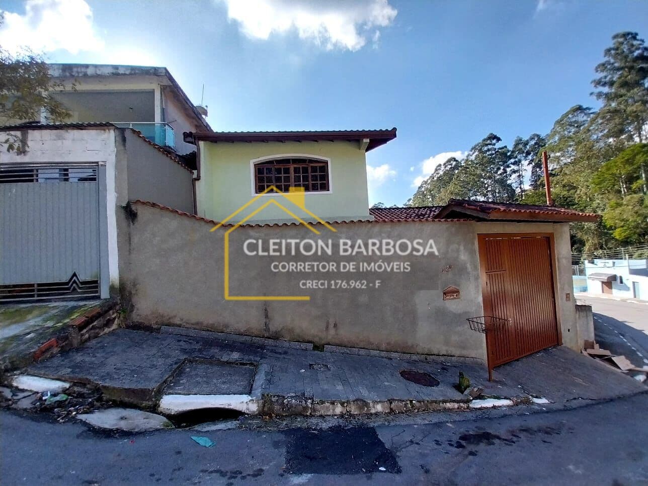 Sobrado próximo centro com 3 Quartos 1 Suíte e 2 banheiros Venda, 220 m² - Caieiras -Sp