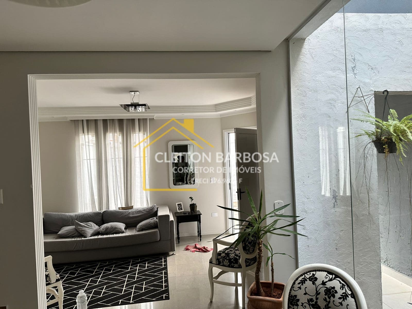 Sobrado com 3 Dorm. sendo 1 suíte, 2 banheiros à Venda, 135,00 m² - Franco da Rocha /SP
