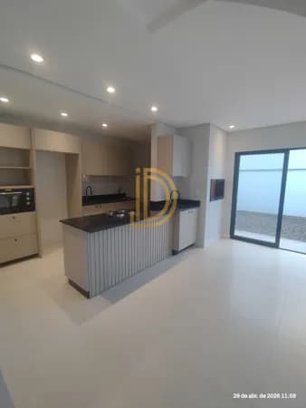 Sobrado Alto Padrão em Bela Vista, Laguna/SC