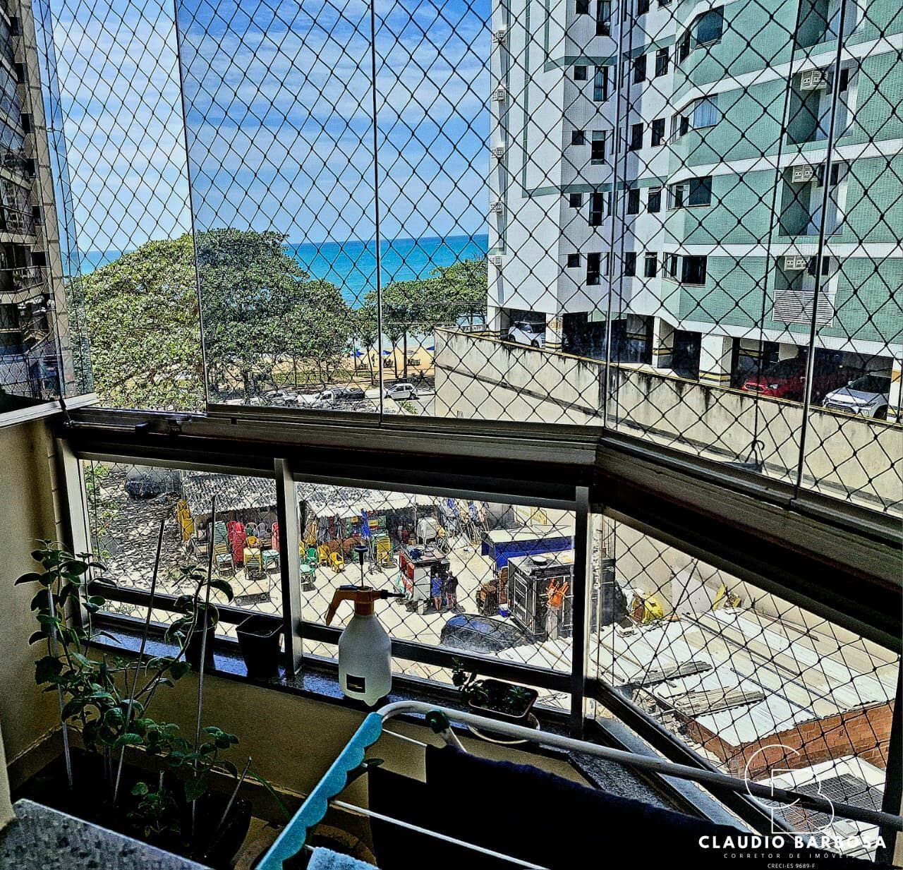 Lindo Apartamento de 03 Quartos em Itapuã com Varanda vista para o mar 🏡