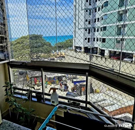 Lindo Apartamento de 03 Quartos em Itapuã com Varanda vista para o mar 🏡