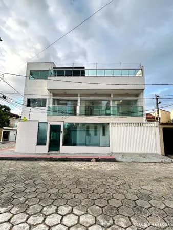 Casa Triplex à venda em Jardim Camburi: conforto, lazer e localização privilegiada