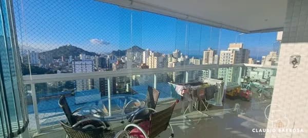 Lindo Apartamento de 03 Quartos no Praia da Costa Residencial Clube na Praia da Costa,
