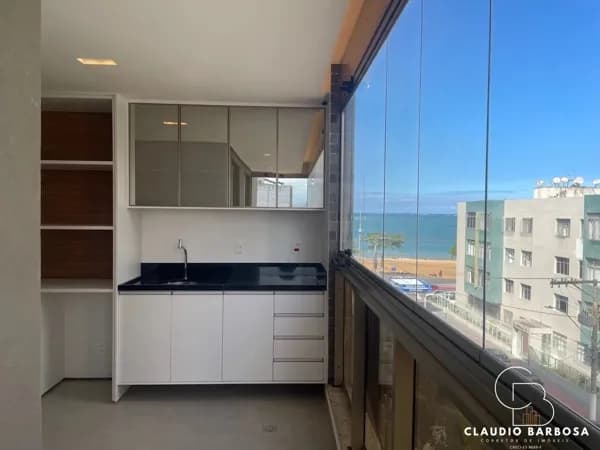 🌅 Lindo Apartamento de 04 Quartos na Praia da Costa com Varanda e Lazer Completo! 🏡