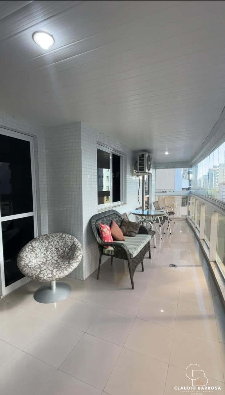 Lindo Apartamento de 03 Quartos em Itapuã com Varanda e Lazer Completo! 🏡