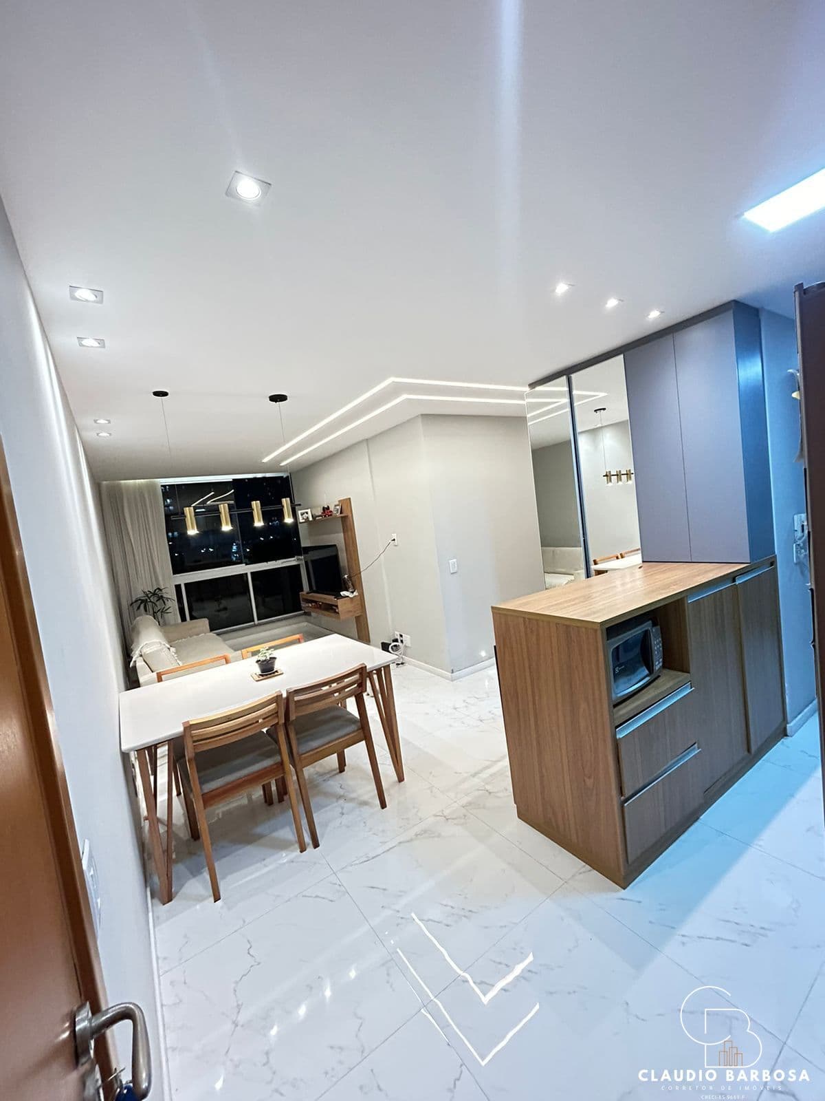 🌅 Lindo Apartamento de 02 Quartos Montado na Praia de Itaparica. Lazer Completo! 🏡