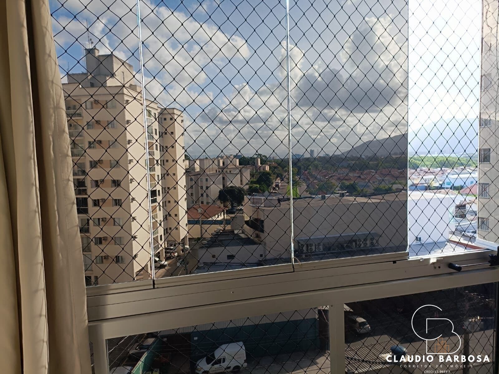 Lindo Apartamento de 03 Quartos . Condomínio Reserva dos Camarás.