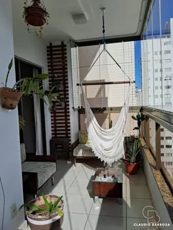 🌅 Lindo Apartamento de 03 Quartos na Praia da Costa com Varanda e Lazer Completo!