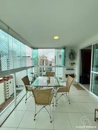 🌅 Lindo Apartamento de 03 Quartos na Praia da Costa com Varanda e Lazer Completo! 🏡