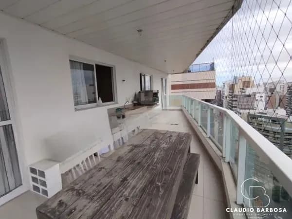 🌅 Lindo Apartamento de 03 Quartos na Praia da Costa com Varanda e Lazer Completo! 🏡
