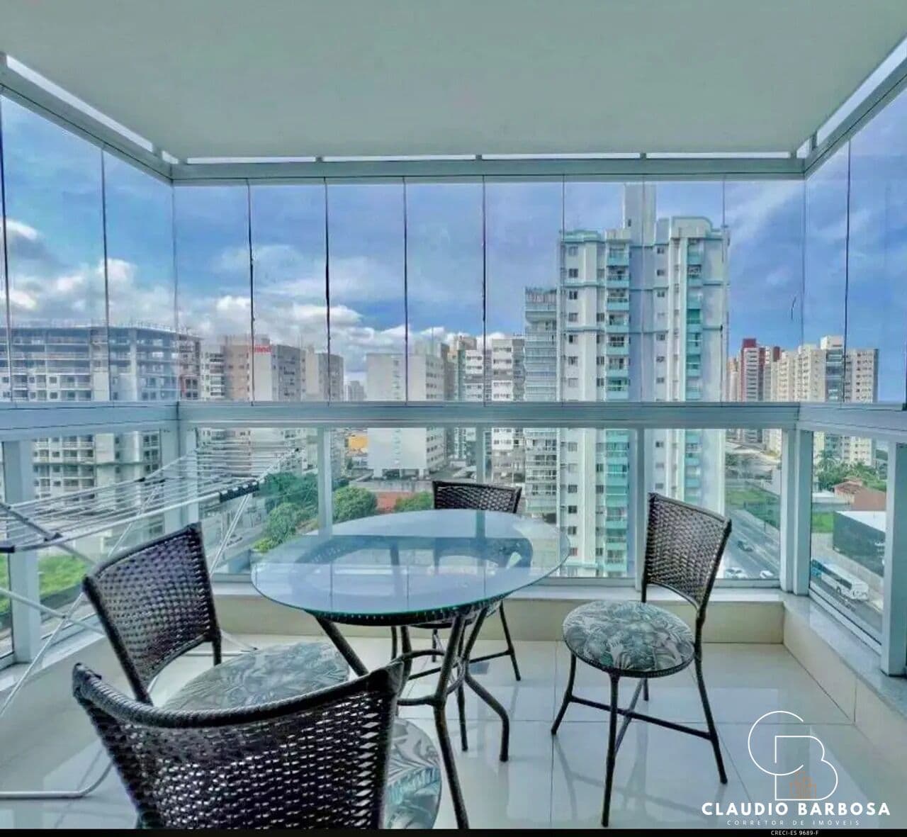 Lindo Apartamento de 3 Quartos na Praia de Itaparica com Varanda e Lazer Completo!