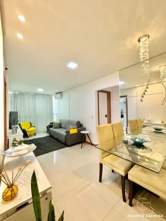 Lindo Apartamento de 02 Quartos em Itapuã com Varanda e Lazer Completo! 🏡