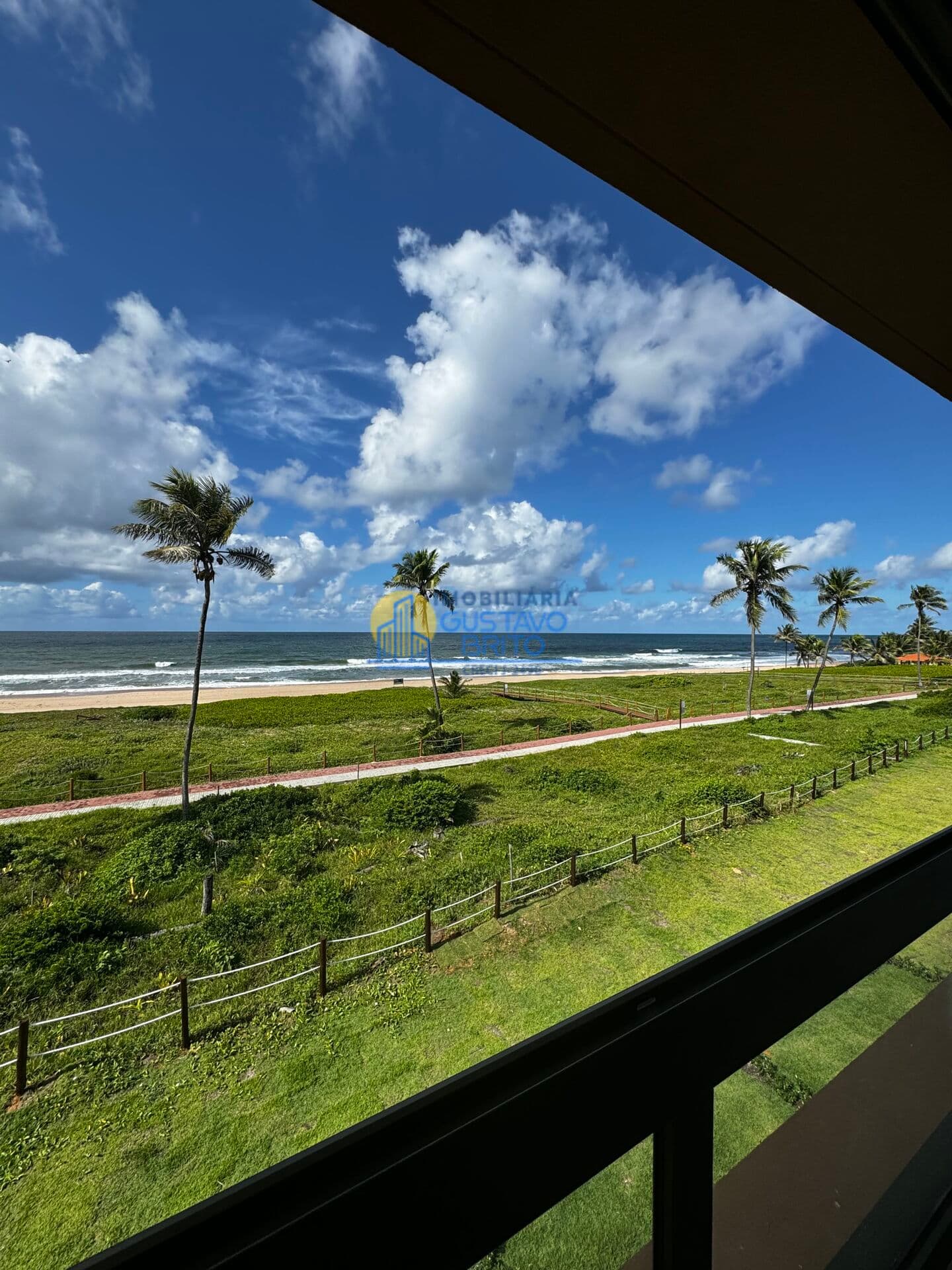 Village vista mar de alto padrão, 3 quartos com vista vitalícia para o mar.
