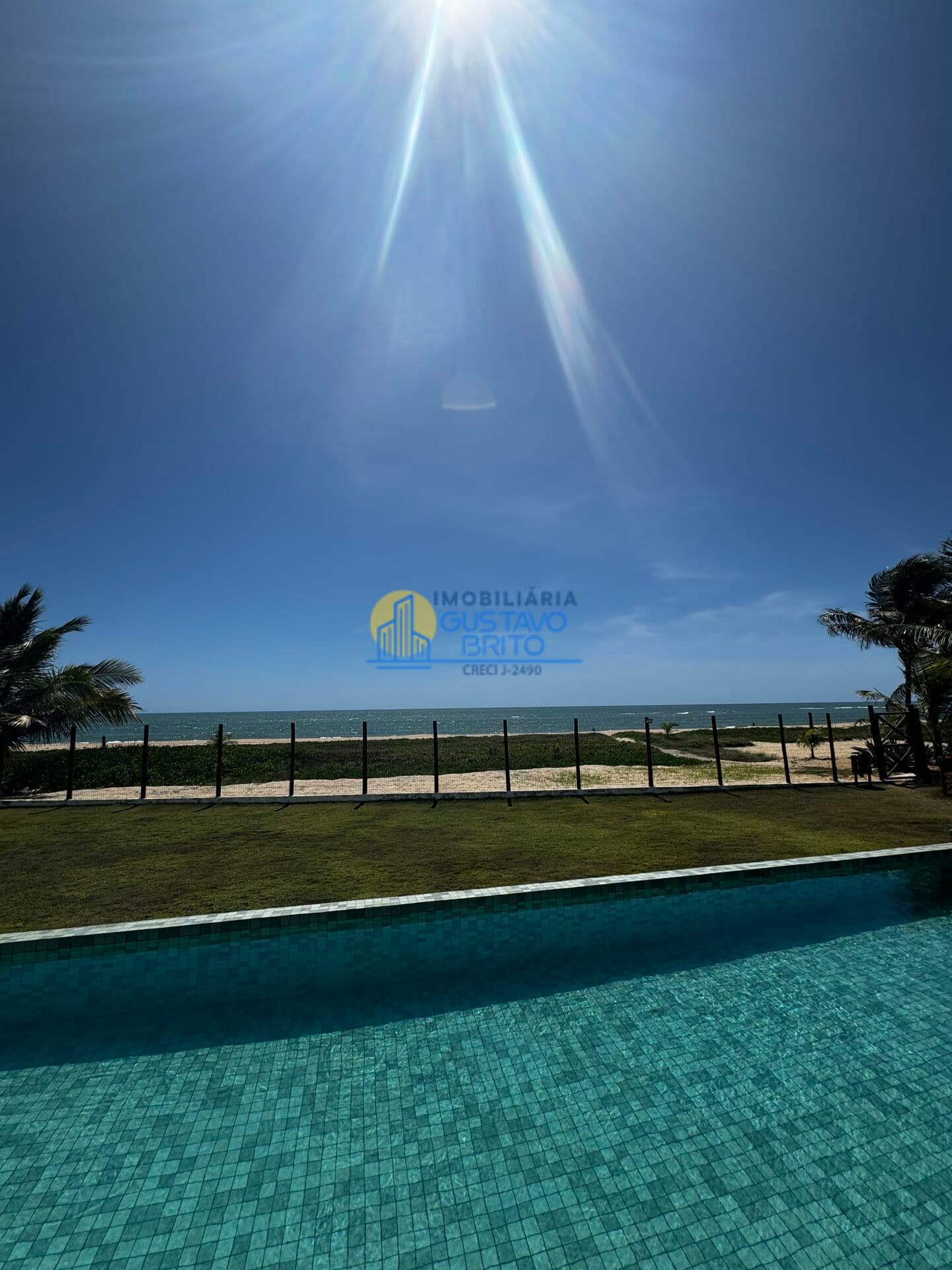 Village Duplex e pé na areia para venda em Itacimirim!