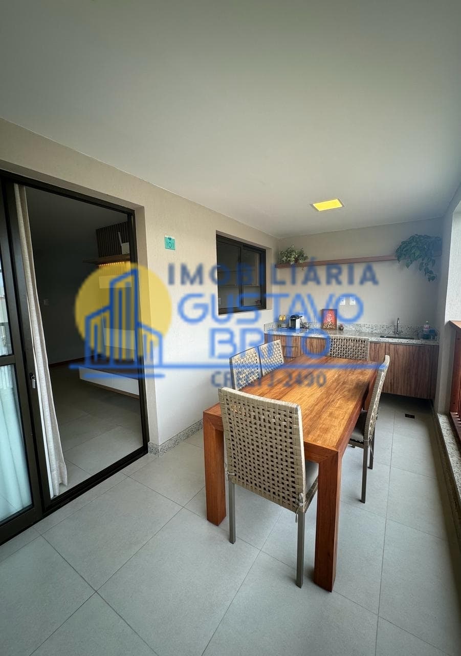 Flat com 2 suítes, nascente, já mobiliado e decorado na Praia de Guarajuba