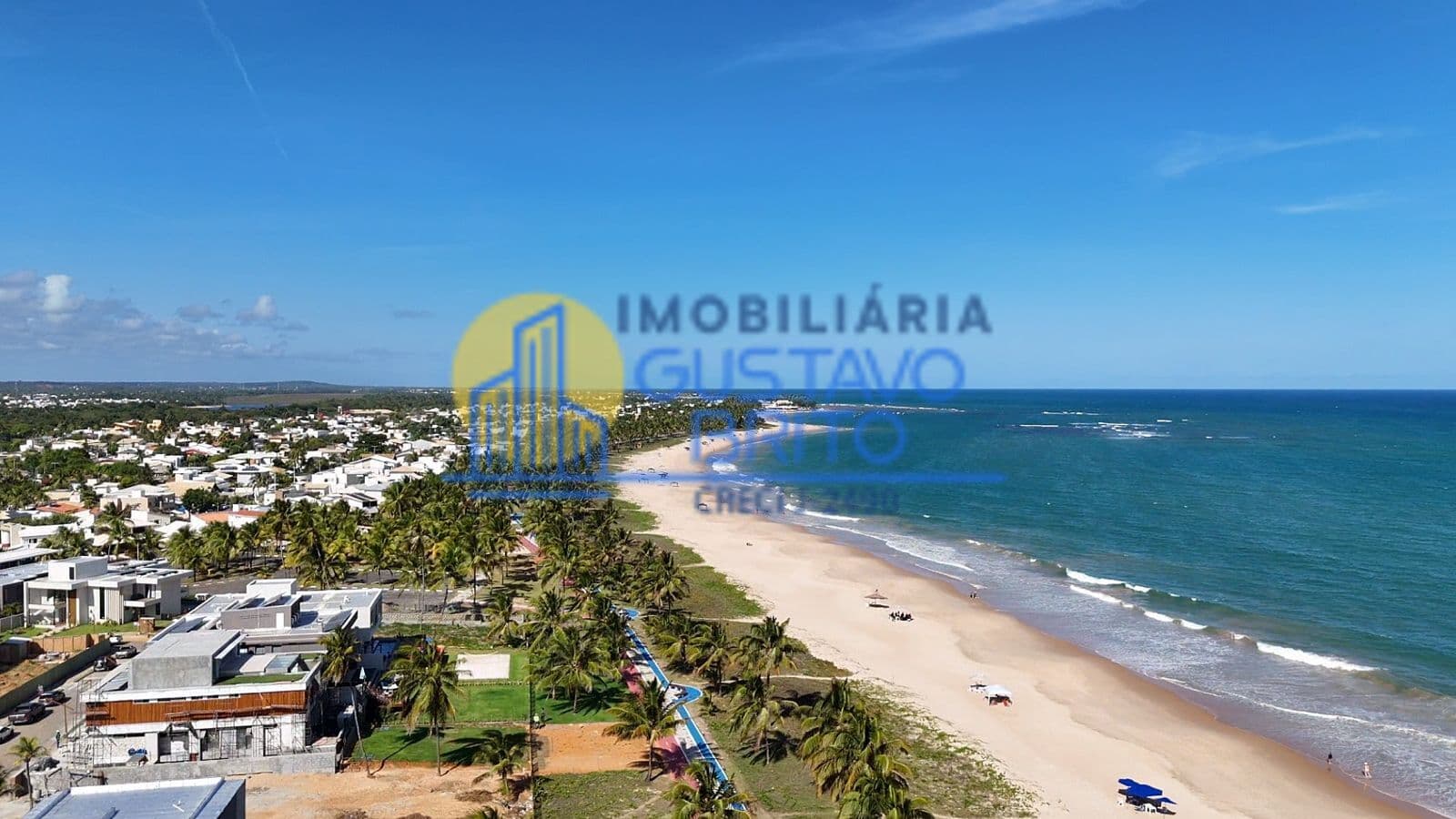 Casa para venda no Condomínio Paraíso, 150 metros da Praia, localização excelente.
