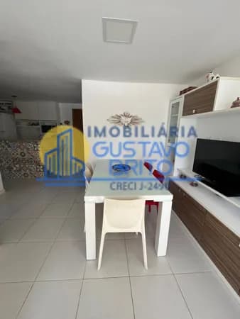 Flat térreo com 3 quartos na Praia de Guarajuba em Condomínio completo