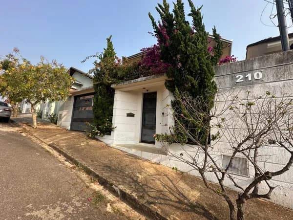 Casa Alto Padrão para Venda em Viana Santa Rita do Sapucaí-MG
