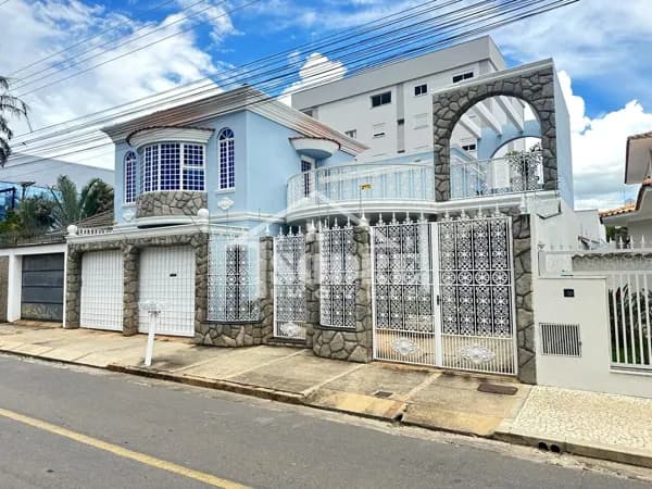 Casa em Santa Rita do Sapucaí - Centro