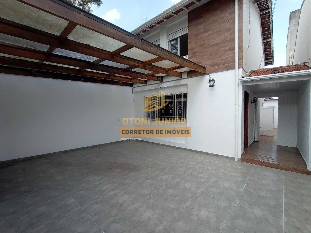 Sobrado com 3 dormitórios e 2 vagas para locação