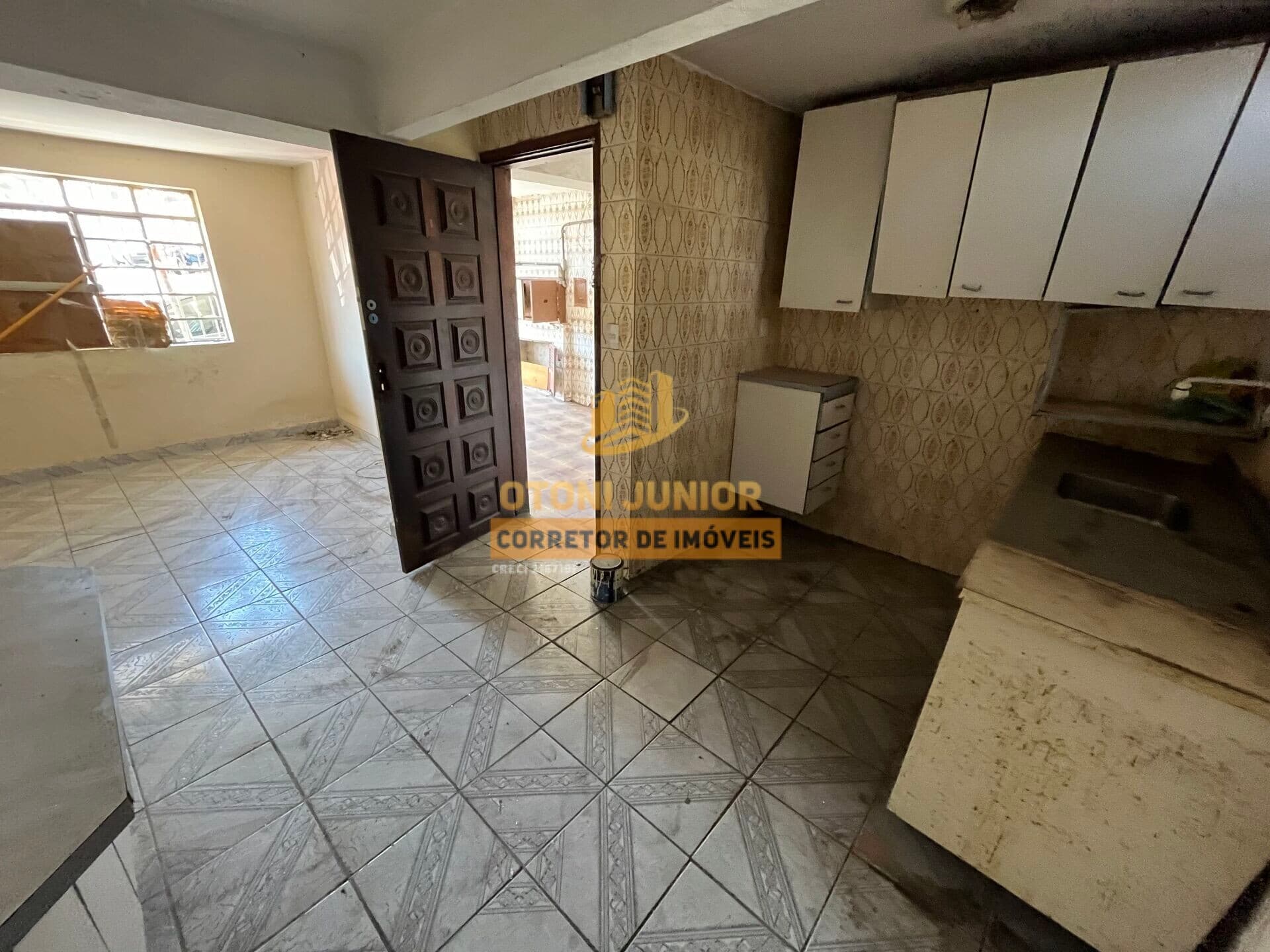 Terreno com 2 casas antigas, excelente opção para investimento