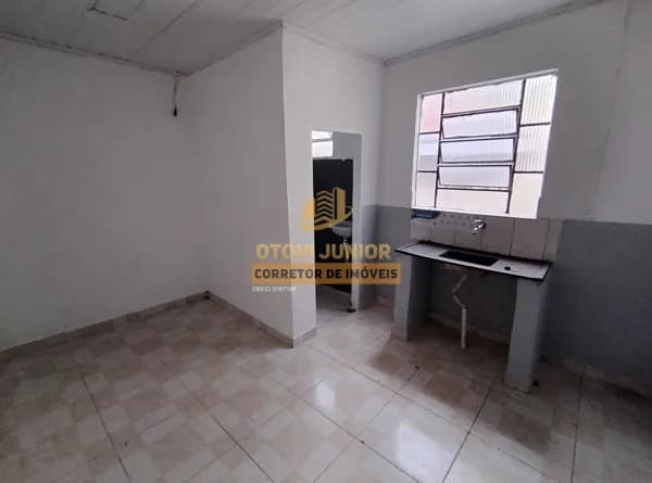 Casa térrea de 23m², 1 quarto e cozinha